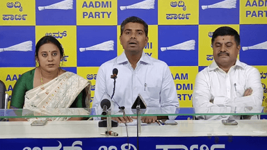 ಬೆಂಗಳೂರು ಪೂರ್ವ: ಚುನಾವಣಾ ಅಧಿಕಾರಿಗಳಿಂದ ತಾರತಮ್ಯ; ಬೆಂಗಳೂರಿನ ಎಎಪಿ ಕಚೇರಿಯಲ್ಲಿ ಗಂಗಾಧರ್‌ ಆರೋಪ