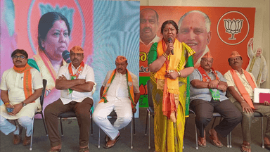 ಬೆಂಗಳೂರು ಪೂರ್ವ: ಮಹದೇವಪುರದ ಬಿಜೆಪಿ ಕಚೇರಿಯಲ್ಲಿ ಪ್ರಧಾನಿ ಮೋದಿ ಸಂವಾದ ವೀಕ್ಷಿಸಿದ ಮಂಜುಳಾ ಅರವಿಂದ ಲಿಂಬಾವಳಿ