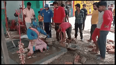 गुना नगर: रसीद कॉलोनी मालपुर रोड पर अराजक तत्वों ने तोड़ी शिवजी की प्रतिमा, पुलिस से शिकायत के बाद नवीन प्रतिमा की कराई गई स्थापना
