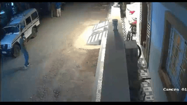 गुना नगर: चोरों ने ग्रीन पार्क में बन रहे मंदिर में की चोरी, लोगों ने चोरों को पकड़ने की मांग की