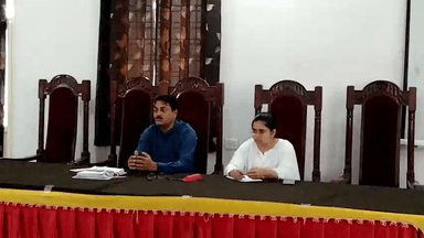 गुना नगर: समाधान आपके द्वार कार्यक्रम के संबंध में जिला न्यायालय परिसर में बैठक हुई संपन्न, सभी विभागों के अधिकारी रहे उपस्थित