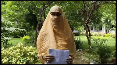 गुना नगर: तलैया मोहल्ले में रह रही विवाहिता ने 18 जुलाई से लापता पति की तलाश को लेकर SP को दिया आवेदन