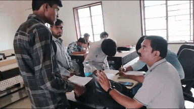 गुना नगर: बमोरी व आईटीआई गुना में कौशल विकास और रोजगार विभाग द्वारा प्लेसमेंट ड्राइव का किया गया आयोजन