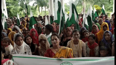 गुना नगर: गरीब आदिम जनजाति की मूल समस्याओं को लेकर एकता परिषद के बैनर तले जिला कलेक्ट्रेट में DM को सौंपा गया ज्ञापन