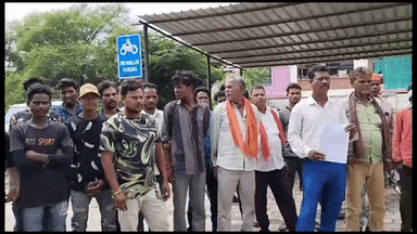 गुना नगर: सिंगवासा चक के ग्रामीण बिजली की समस्या से परेशान बार बार आवेंदन देकर थके ,चक्काजाम की दी चेतावनी