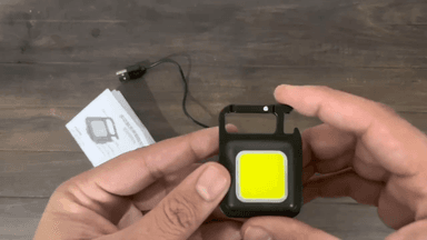 मात्र ₹140 में खरीदें 6 घंटे तक चलने वाली मिनी फ्लैशलाइट