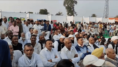 मंत्री कंवर पाल ने जयधर व खदरी में विकसित भारत जन संवाद संकल्प यात्रा में जनता से किया संवाद, सुनी समस्याएं।