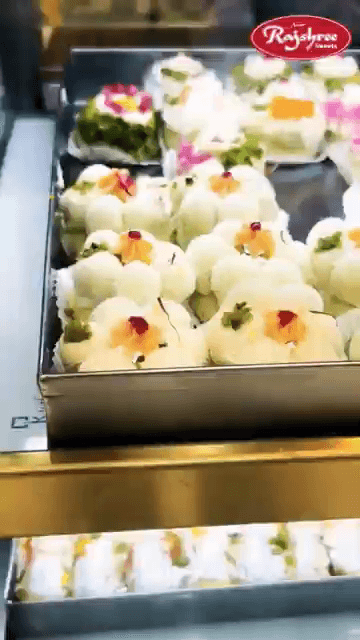 गौतम बुद्ध नगर: Sweet शॉप से जुड़े वीडियो गाइड | अभी देखें!