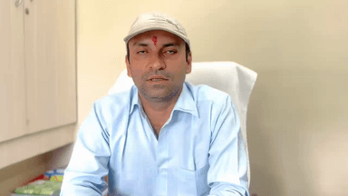 वर्धमान पब्लिक स्कूल पुरानी गल्ला मंडी खुरई,छोटे बच्चों की शिक्षा के लिए नगर का उभरता हुआ स्कूल है। जहां बच्चों के सर्वांगीण विकास के लिए सभी प्रकार की शिक्षा, विद्वान शिक्षकों द्वारा दी जाती है।  
मोब-9993152521