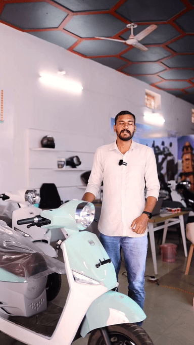 चूरू में मोरानी मोटर्स का दीपावली धमाका.. इलेक्ट्रिक स्कूटी की खरीद पर पाए निश्चित उपहार..99281 93744