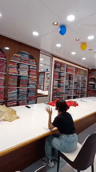 📍 Ganesham Paridhan, Bhaleri Road, Panchayat Samiti ke Pass, Churu 📞 96677 00841
🎉 Ganesham Paridhan पर आज ही विज़िट करें! 💫
#GaneshamParidhan #NewCollection #ChuruFashion #TraditionalWear #EthnicVibes #FashionReel #OutfitGoals #ChuruShopping