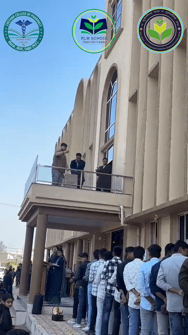 बाल दिवस पर RLM School Khurai में खुशियों से भरा Kids Fair! 
#ChildrensDay2025 #RLMKhurai #KidsFair #HappyChildrensDay #SchoolEvents #FunAndJoy