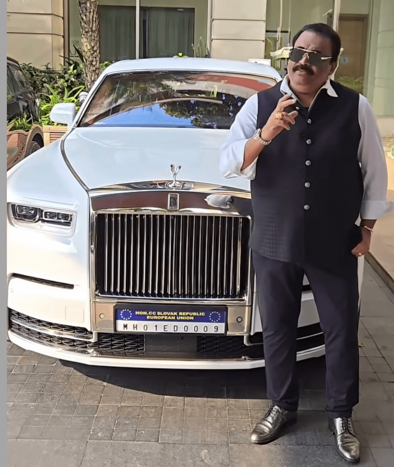 कॉन्फिडेंट ग्रुप के चेयरमैन CJ रॉय ने किया सुसाइड, इनकम टैक्स की टीम के सामने खुद को मारी गोली  #Confident #CJRoy #CJRoySucide #ConfidentOwner #KhabarFast #KhabarFastDigital