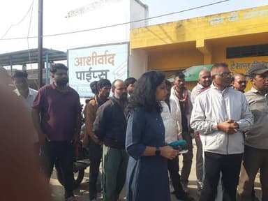 एडीएम डॉ शालिनी श्रीवास्तव ने उर्वरक वितरण केन्द्र बिरियाखेडी एवं कृषि उपज मण्डी का निरीक्षण कर व्यवस्थाओं का जायजा लिय...