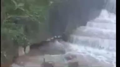 ఏర్పేడు ఇసుక తాగేలి చెరువుకు గండి