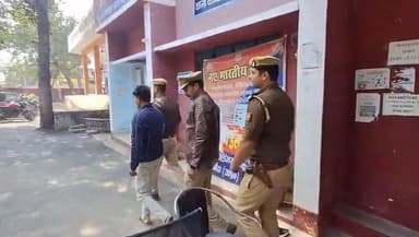 #बांदा थाना कालिंजर पुलिस द्वारा अवैध तमंचे के साथ भ्रमण कर रहे अभियुक्त को किया गया गिरफ्तार ।
#followerseveryonehighli...