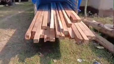 মাৰ্ঘেৰিটা: মাৰ্ঘেৰিটাৰ পেঙেৰীত চোৰাং কাঠসহ দুখন বাহন জব্দ