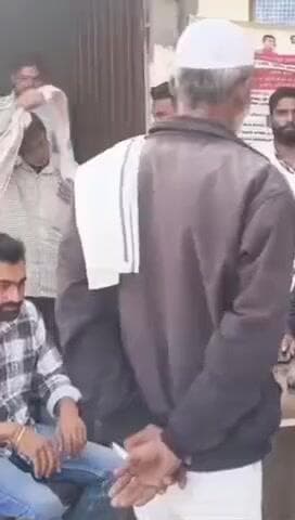 बेहट: आलमपुर में बिजली विभाग की टीम ने बकायेदारों से लाखों रुपए वसूले