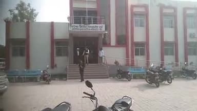 बार एसोसिएशन वैर के निर्वाचन अधिकारियो द्वारा चुनावों का कार्यक्रम किया घोषित