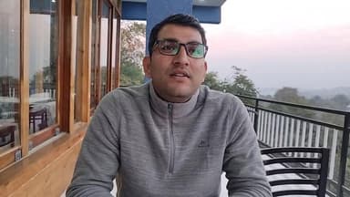 पूर्व विधायक होशियार सिंह मुद्दाविहीन बात करके सुर्खियों में रहने का शौक-मनोज शर्मा सनी #kangralive #dehra
कांगड़ा लाई...