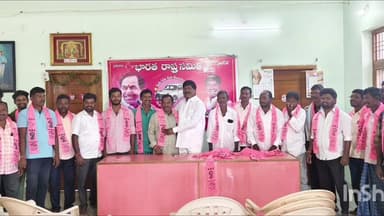 నర్సంపేట: రామతీర్థం కు చెందిన పలువురు కాంగ్రెస్ పార్టీని వీడి మాజీ ఎమ్మెల్యే సమక్షంలో బి ఆర్ ఎస్ పార్టీలో చేరిక