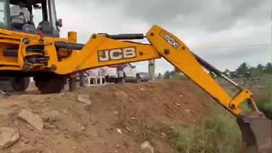 ஓசூர்: கெலவரப்பள்ளி நீர்தேக்க அணையிலிருந்து வலது, இடதுபுற கால்வாய்கள் புணரமைக்கும் பணிகளை துவக்கிய எம்எல்ஏ