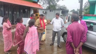 రైల్వే కోడూర్ : దళిత, గిరిజన గ్రామాలను పర్యటిచ్చిన తాసిల్దార్ మరియు సిపిఐ నాయకులు