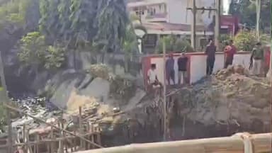 তিনিচুকীয়া: ৰঙাগড়া পথটিৰ বহলীকৰণ তথা উন্নীতকৰণ কামৰ বুজ লয় বিধায়ক সঞ্জয় কিষানে