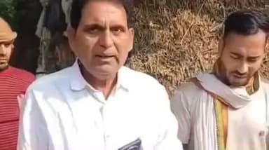 चकिया: मुजफ्फरपुर के ग्राम प्रधान ग्रामीणों की समस्याओं का नहीं करते निस्तारण, ग्रामीणों में रोष, नोकझोंक का वीडियो वायरल