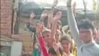 सूरौठ: बंजारों के नंगला में एक माह से पानी की समस्या को लेकर महिलाओं ने जलदाय विभाग के अधिकारियों के खिलाफ किया विरोध प्रदर्शन