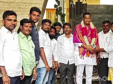 ಹುಮ್ನಾಬಾದ್: ಡಿಸೆಂಬರ್ 7ರಂದು ಕನಕದಾಸ ಜಯಂತಿ ಆಚರಣೆ ಹಿನ್ನೆಲೆ ಹಾಲಿ ಮತ್ತು ಮಾಜಿ ಶಾಸಕರನ್ನು ಭೇಟಿಯಾದ ಗೊಂಡ ಸಮಾಜ ಮುಖಂಡರು