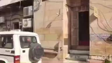 जैसलमेर: गीता आश्रम के आदर्श विद्या मंदिर स्कूल के सामने चल रहे अवैध स्पा सेंटर पर पुलिस ने की रेड