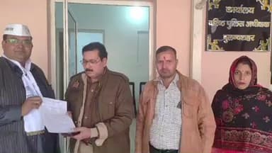 बुलंदशहर: नगर क्षेत्र के एक निजी अस्पताल पर लापरवाही का आरोप लगाते हुए पीड़ित परिवार ने एसएसपी को तहरीर देकर कार्रवाई की मांग की