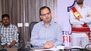 భూపాలపల్లి: పెండింగ్లో ఉన్న రోడ్డు నిర్మాణపలలను త్వరగా పూర్తి చేయాలి : జిల్లా కలెక్టర్ రాహుల్ శర్మ