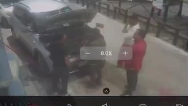 हसनपुर: हसनपुर सीएनजी पंप पर कार चालक ने सेल्समैन को पीटा, घटना का वीडियो हुआ वायरल