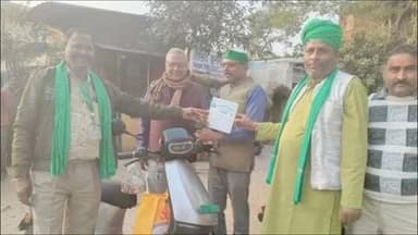 खुर्जा: भारतीय किसान यूनियन लोक शक्ति ने खुर्जा में थाने के सामने चलाया सदस्यता अभियान