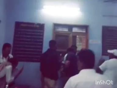 कोरपना: गडचंदूर प्रभाग 9 मध्ये ईएम चा गोंधळ मतदारांकडून मशीन फोडल्याने केंद्रांवर तणाव