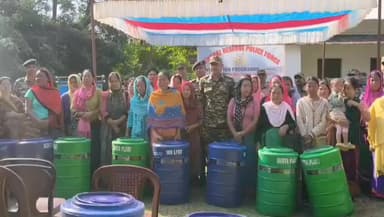 জামপুইজলা: খুমলুঙ BSF-র উদ্যোগে জলের ট্যাং বিতরণ