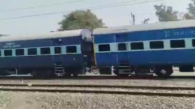 जखनिया: गाजीपुर में विकास को मिली रफ्तार, दुल्लहपुर–मऊ रेलखंड पर सफल स्पीड ट्रायल, सीआरएस ने दो अहम पुलों का किया औचक निरीक्षण