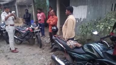 মথুরাপুর ২: স্পেশাল নাকা চেকিং চলাকালীন কয়েকটি হেলমেট বিহীন বাইক আরোহীর বিরুদ্ধে আইনানুগ ব্যবস্থা নিলেন রায়দিঘি থানার পুলিশ