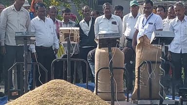 परसवाड़ा: लामता में धान खरीदी कार्य की धीमी शुरुआत, तकनीकी खामियों से किसान परेशान, दूसरे दिन हुई खरीदी