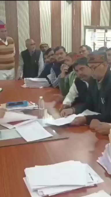 मड़ियाहू: मनबढ़ों की दबंगई: अधिवक्ता की भांजियों से छेड़खानी, विरोध करने पर भाई की पिटाई