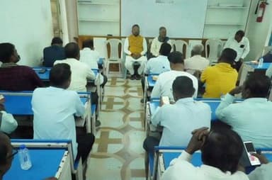 ବାଲିକୁଦା: ବାଲିକୁଦା ବ୍ଲକ ଅଳାବୋଳ ପଞ୍ଚାୟତରେ ପଞ୍ଚ ପାଣ୍ତବ ଶୈଳବାଳା ଉଚ୍ଚ ବିଦ୍ୟାଳୟ ଧନିଶୋ ରେ ହୀରକ ଜୟନ୍ତୀ ଉତ୍ସବର ପ୍ରସ୍ତୁତି ବୈଠକରେ ଯୋଗଦେଲେ