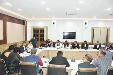 जिला अधिकारी ने इस आईआर कार्यक्रम के लिए सभी राजनीतिक दलों और प्रतिनिधियों से फार्म जमा करने का किया अनुरोध