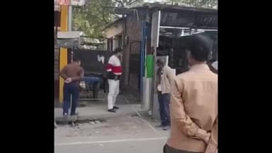 मैरवा: मैरवा बाजार में अतिक्रमण हटाने के लिए ब्लॉक कर्मचारियों द्वारा की गई नापी