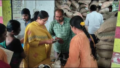 కలికిరిలో రేషన్ దుకాణాలను ఆకస్మిక తనిఖీ చేసిన సబ్ కలెక్టర్ హారిక