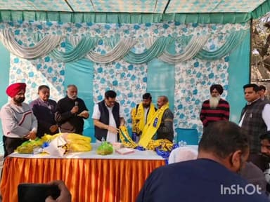 ਲੁਧਿਆਣਾ ਪੂਰਬੀ: ਵਾਰਡ ਨੰਬਰ 1 'ਚ ਕਈ ਪਰਿਵਾਰ ਕਾਂਗਰਸ ਪਾਰਟੀ ਛੱਡ ਕੇ ਆਮ ਆਦਮੀ ਪਾਰਟੀ ਵਿੱਚ ਸ਼ਾਮਿਲ ਹੋਏ