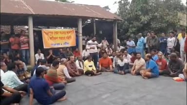 রানাঘাট ২: গাংনাপুর রেলস্টেশন সংলগ্ন এলাকায় উচ্ছেদ হতে পারে এই আশঙ্কায় সমন্বয় কমিটি গঠন ব্যবসায়ী ও স্থানীয় বাসিন্দাদের