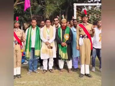 ভাঙড় ২: নিহত রাজ্জাক খাঁর স্মৃতি ট্রফি হিসেবে ফুটবল টুর্নামেন্টের শুভ সূচনা করলেন অমর সংঘ ক্লাব