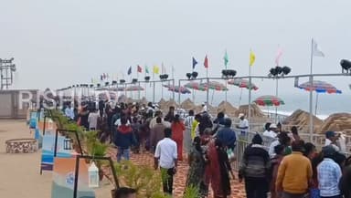 ଆନ୍ତର୍ଜାତୀୟ ବାଲୁକା କଳା ଉତ୍ସବର ଦ୍ବିତୀୟ ସନ୍ଧ୍ୟାରେ "ପରିବେଶ ଓ ଜଳବାୟୁ ପରିବର୍ତ୍ତନ"
#SandArtFestival2025 #Odisha #rishitv #Odis...